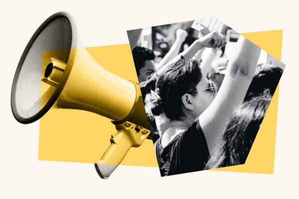 Diseño gráfico con altavoz y personas protestando.
